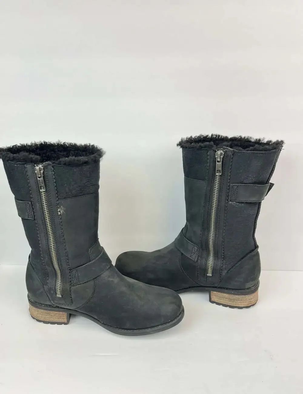 UGG oregon mid